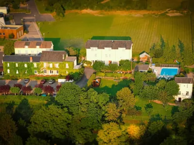 Logis Hôtel Au Clos Paillé