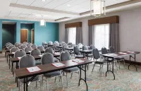 Hampton Inn & Suites Chicago Waukegan فنادق في Gurnee