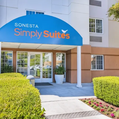 Sonesta Simply Suites Lansing