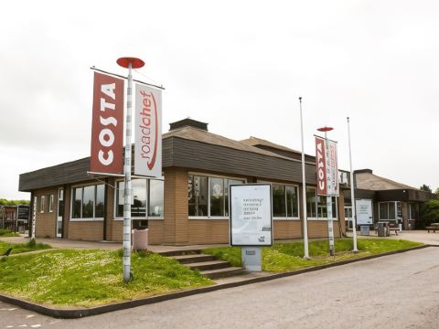 デイズ イン バイ ウィンダム サットン スコットニー ノース