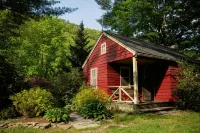 Phoenicia Lodge Hotels in Lexington