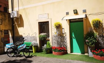 Giardino Giusti House & Court