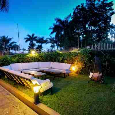 2 Friends Beach Hotel Hotel Exterior