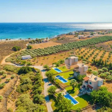 Theo Beach Villa Large Private Pool Walk to Beach Sea Views A C Wifi Car Not Required - 1843