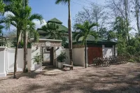 Dream Surf House Avellana Hotels in Pinilla