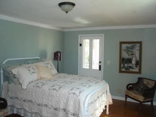 Quiet, Private, 2 acres to enjoy and still close to everywhere you want to go.