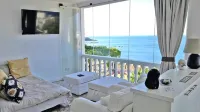 Stunning seaview apartment 2 terraces & parking - 4つ星