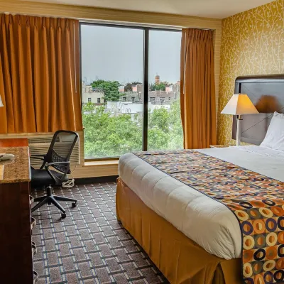 Elmhurst Hotel Hotels near Elmhurst
