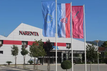 Hotel Narenta Отели в г. Меткович