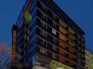 La Bohème Hotel
