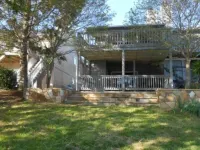 LAKEFRONT TOWN HOME IN DOWNTOWN HIAWASSEE