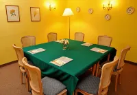 Grande Albergo Quattro Stagioni Hotels in Concerviano