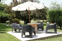 The Alpaca B&B Hotels in Dournazac