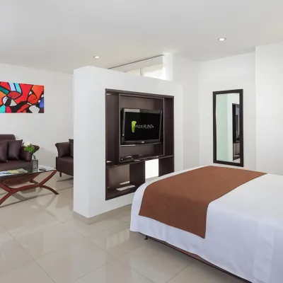 122 بلازا آبارتهوتل Hotels near يوساكن