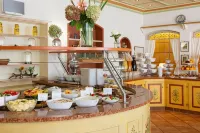 Hotel Hirsch - breakfast