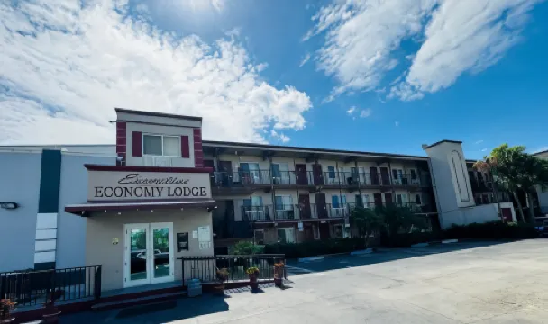 行政伊克諾米旅館