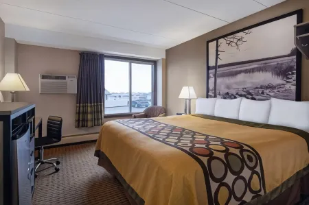 Super 8 by Wyndham Owatonna