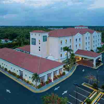 Four Points by Sheraton Santo Domingo Hotel Exterior