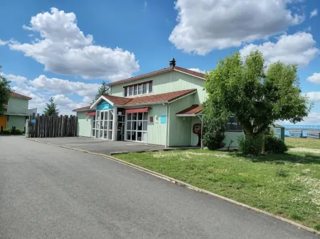 Kyriad Direct Saintes Отели в г. Корм-Руайяль