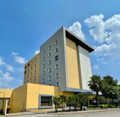 HB Córdoba Hotels near 21 May park