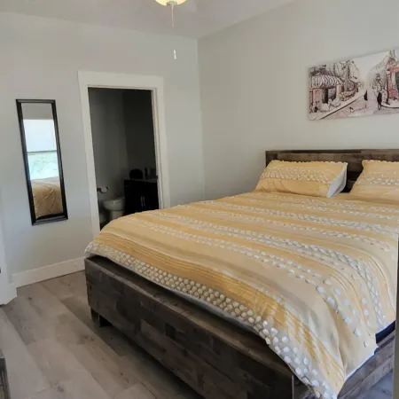 Newly Built Lakefront Condo
