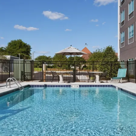 Tru by Hilton Prattville Отели в г. Отога