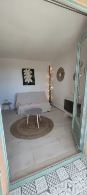 Like a fish in water, sea view apartment