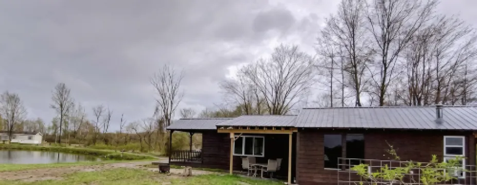 Minutes from Pymatuning, Cabin by the Pond