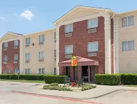 Super 8 by Wyndham Grapevine/DFW Airport Northwest
