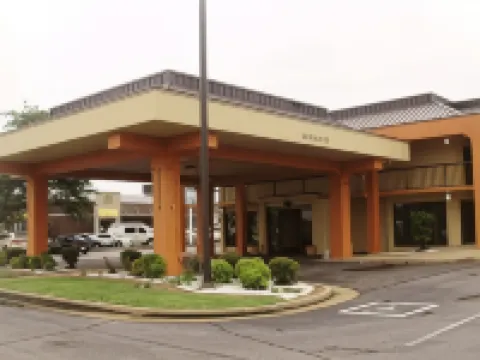 Econo Lodge Inn and Suites - Jackson Hotels in Jackson