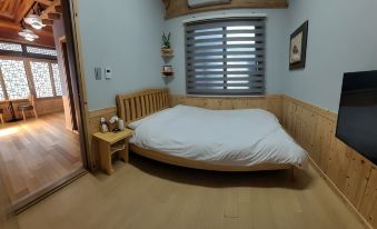 Hampyeong Yunseul Hanok Pension