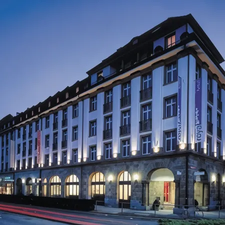 Royal Hotel - Urban Living