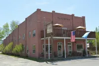Hootie Creek Guest House Отели в г. 