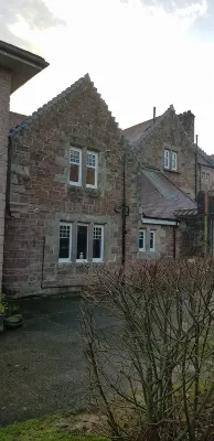 Cosy Cottage In grounds of Old Monastery - easy access  Loch Lomond and Glasgow Hotels in 