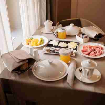 Escalus Luxury Suites Verona Dining/Meeting Rooms