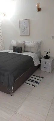 Exquisite 3 bedroom family home -Pristine stay-  호텔