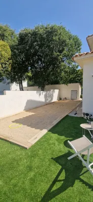 Villa with swimming pool and boule court Hotels in Ventabren