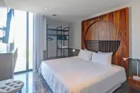 Condos with Oceanview Rooftop Pool -  Ferienwohnungen