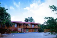 Ibbani Jungle Resort - parking