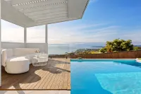 Bayview Luxe Entertainer Pool & World Class View