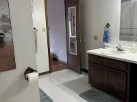 2-Bedroom Lake House on Watts Bar Lake outside Kingston, TN Hotels in Roane County