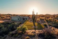 30 ft Saguaro Retreat -Unique Stargazing+ Desert Mountain Views - Villas