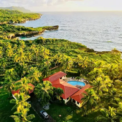 PALM HOUSE LUXURY VILLA - OCEAN FRONT PARADISE Hotels in 