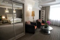 Zolotoy Drakon  Apart Hotel - parking