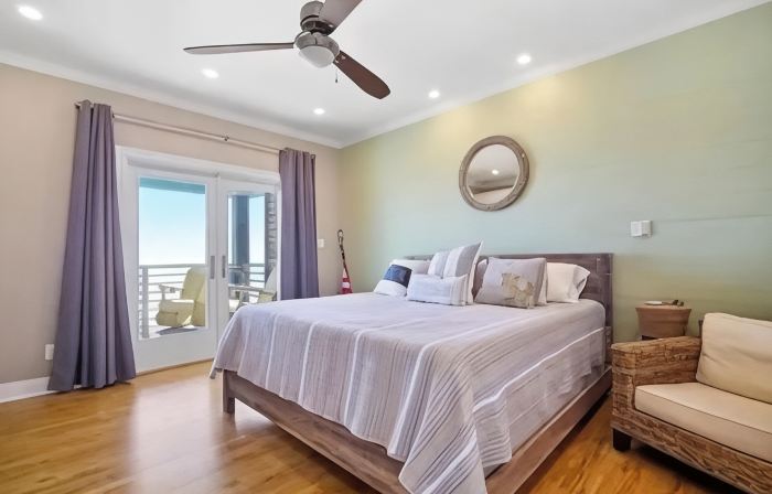 Spacious 4-bedroom home on quiet Gulf Coast beach