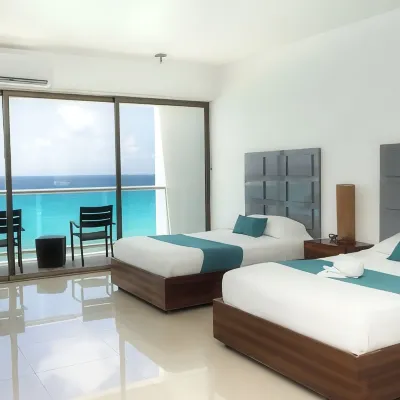 NAIA MAR Hotels near Playa Chac Mool