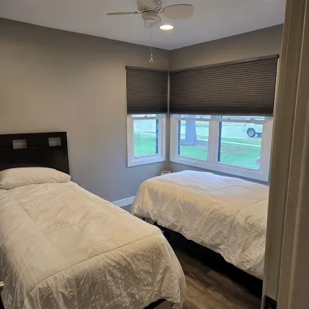 Prepared to be WOWEd by this 3 bedroom perfectly located house in Appleton. Hotéis em Appleton