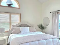 Remodeled Kitchen+Bath / 2Min Walk to Beach / Pool, Pickleball+Tennis / Gameroom 코롤라 호텔