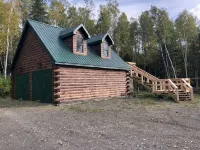 Charming cabin in wonderful New Sweden with 80 acres of woods and trails - Feriehus