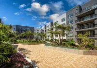 Resort-Style W/Pool, Gym&Parking near Disneyland - 5 stjerner